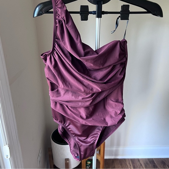 NEW Miraclesuit Jenna One Piece Sz 14 - Picture 2 of 6